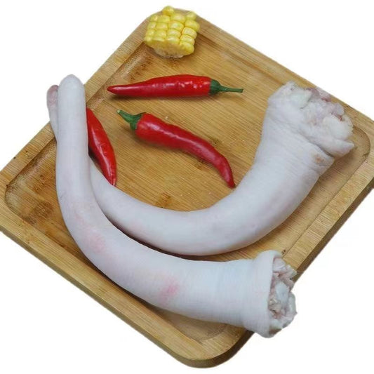 Đuôi lợn (heo) khoảng 500g/cái đông lạnh