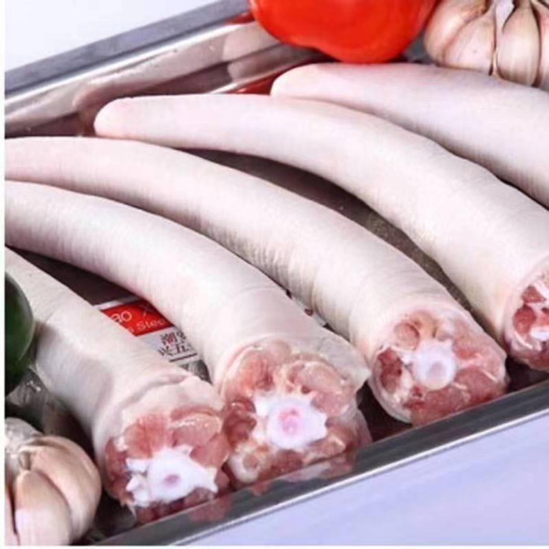 Đuôi lợn (heo) khoảng 500g/cái đông lạnh