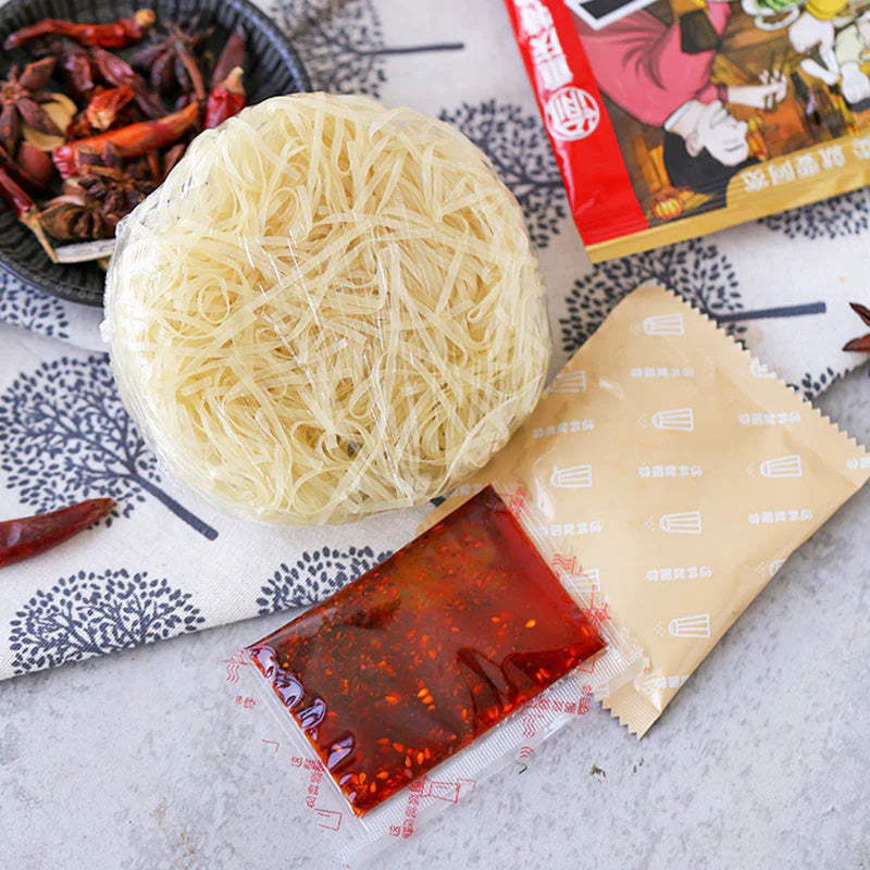 Mì Trùng Khách (Chong Qing Xiao Mian) vị tê cay (4 gói)