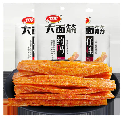 Que cay WeiLong xuất xứ:Trung Quốc 106g Spicy Strips Big Gluten Đồ ăn nhẹ ký túc xá Latiao WeiLong Super Chewy