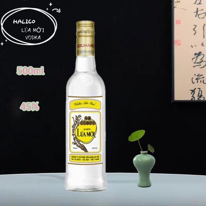 *RƯỢU  LÚA MỚI VODKA  45%  500ml ウオッカ ルアモイ