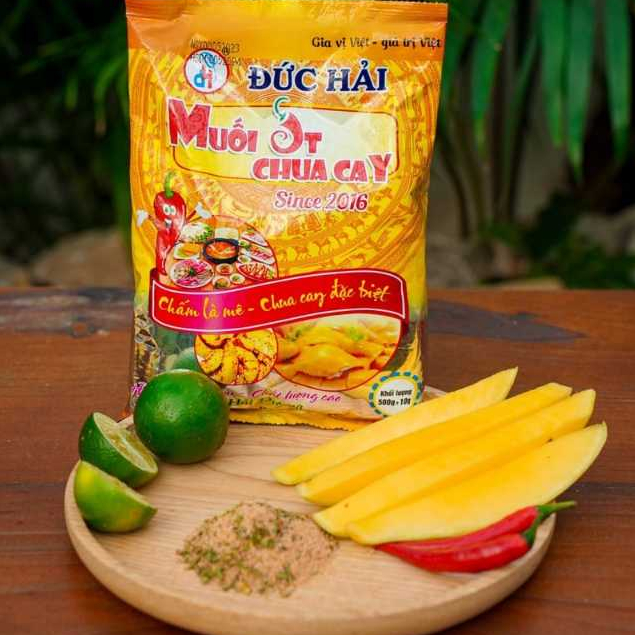 Muối ớt chua cay Đức Hải Xuất xứ:Việt Nam 100g  Số lượng có hạn, mỗi người chỉ được mua 2 gói.