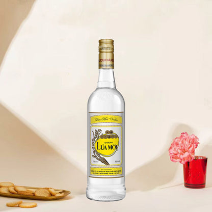 RƯỢU LÚA MỚI VODKA 40% Xuất xứ:Việt Nam 700ML